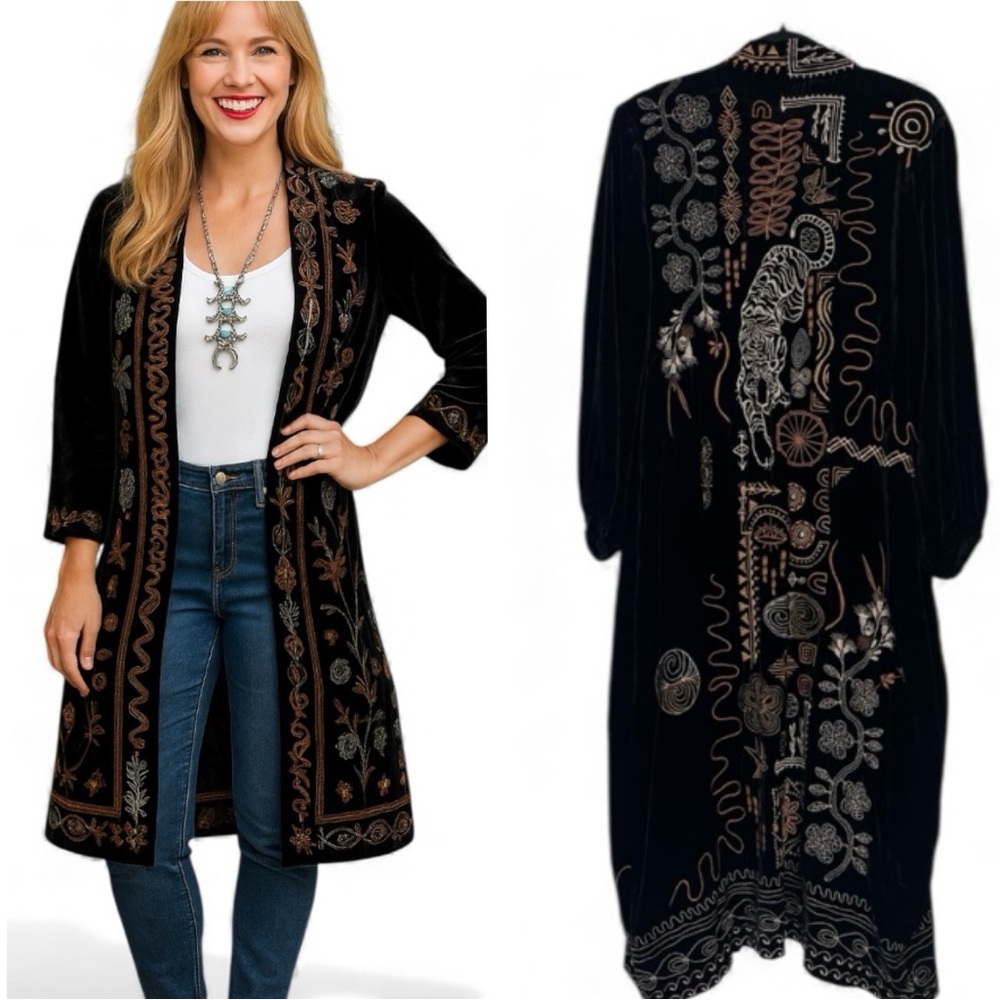 Johnny was heavily embroidered tiger VELVET BISHOP SLEEVE KIMONO-COAT NWT